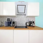 Doel Apartman Zára